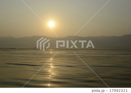 ASIA MYANMAR INLE LAKE LANDSCAPE SUNRISE ASIA MYANMAR INLE LAKE LANDSCAPE SUNRISE 17092321