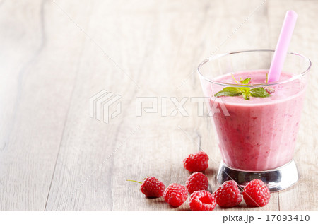 Raspberry Smoothie Raspberry Smoothie 17093410