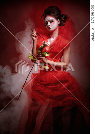 Red Queen Red Queen 17096059