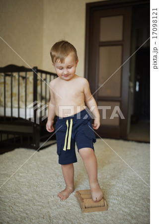 little happy boy massage feet 17098121
