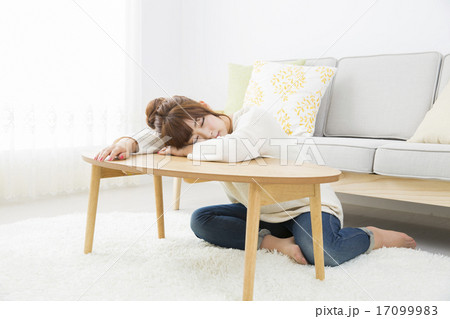 ポートレート 若い女性 ポートレート 若い女性 17099983