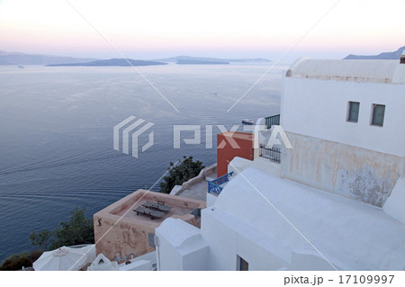 white buildings of Oia village at sunset,Santorini 17109997