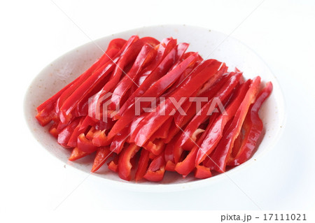 赤ピーマンの下ごしらえ 17111021