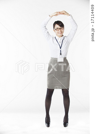 女性 指差し ポーズ 女性 指差し ポーズ 17114409