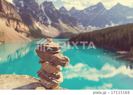 Moraine lake Moraine lake 17115168