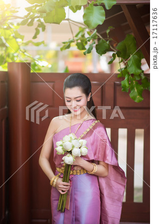 Beautiful Thai girl in Thai traditional costume 17117636