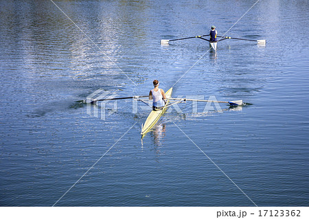 Two Young girls rowers 17123362