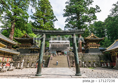 日光東照宮　銅鳥居 17127236