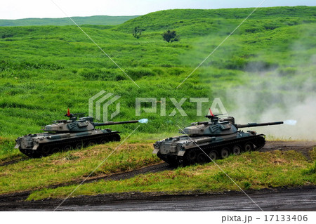 74式戦車　74TK　（ ２代目主力戦車 ）　2015年 富士総合火力演習 17133406