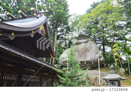 烏帽子岩（櫻山神社／岩手県盛岡市内丸） 17133609