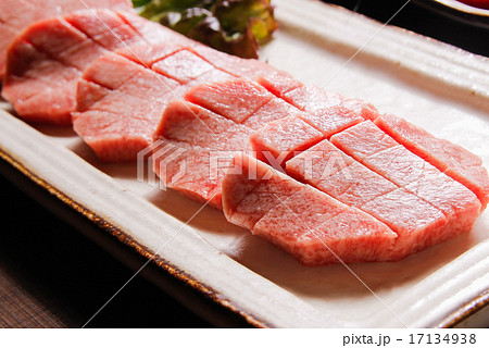 食材＿焼肉（牛タン） 17134938