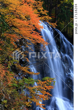 秋田県阿仁町 立又渓谷 紅葉の一の滝 秋田県阿仁町 立又渓谷 紅葉の一の滝 17138204