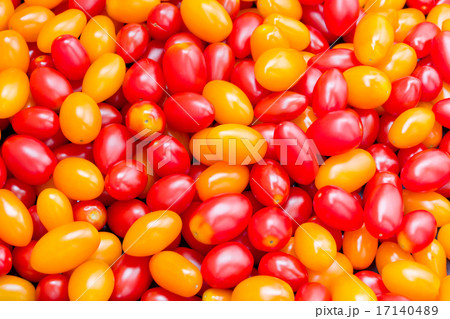 Background with fresh tomatos 17140489