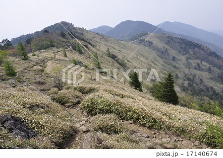 大菩薩嶺の尾根 17140674