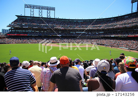 AT&T Parkの外野席から試合観戦 17143256
