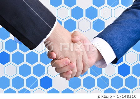 Two business men shaking hands 17148310
