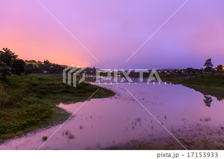 Sunrise at Wooden Bridge Sunrise at Wooden Bridge 17153933