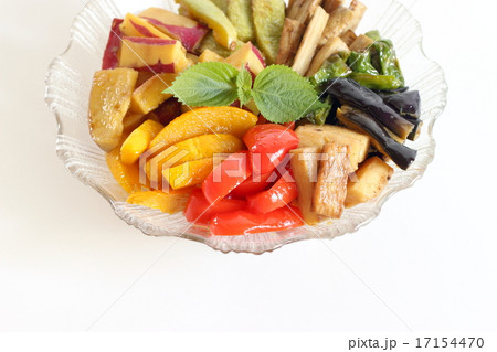 カラフルな夏野菜の揚げびたし カラフルな夏野菜の揚げびたし 17154470