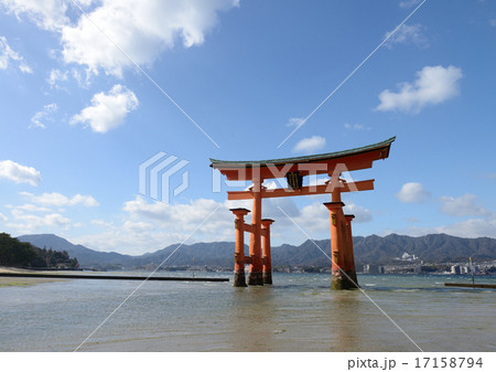 厳島神社の大鳥居 17158794