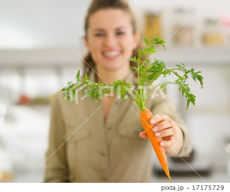 人参 食 の写真・イラスト素材 1 ページ目