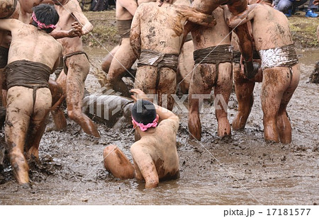 男たちの裸祭り 17181577