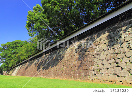 8月熊本 熊本城・竹の丸長塀(国指定重要文化財) 17182089