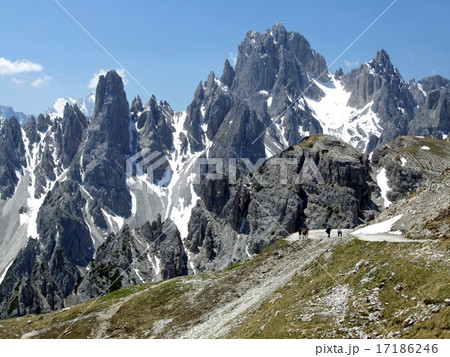 トレ・チーメ・ディ・ラヴァレード 17186246