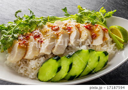 シンガポール マレーシア タイ風チキンライス Hainanese Chicken Riceの写真素材