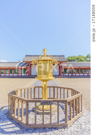 夏の上総国分尼寺跡と八角灯篭 夏の上総国分尼寺跡と八角灯篭 17188009