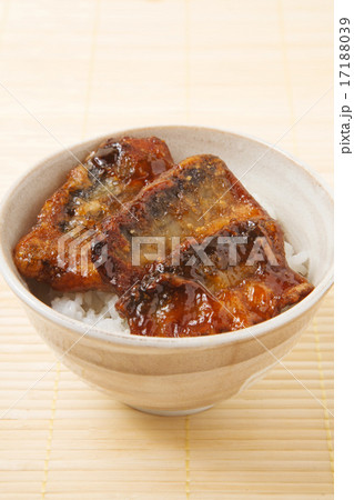 さんまの蒲焼丼 17188039