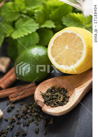 berries  tea 17188404