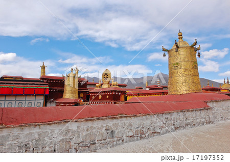 Jokhang temple in Lhasa, Tibet 17197352