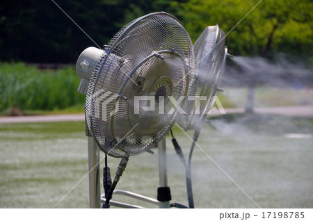 大気冷却ミスト　熱中症予防のミスト 17198785