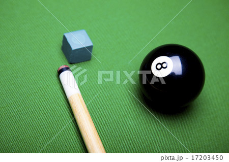Pool balls, vivid colors, natural tone 17203450