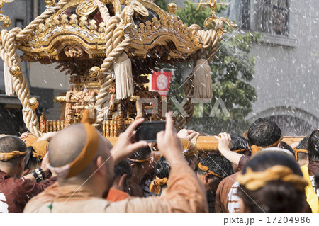 水掛け祭り 17204986