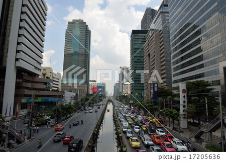 タイ・バンコクのサトーン通り タイ・バンコクのサトーン通り 17205636