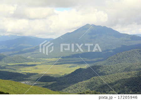 至仏山から見る燧ヶ岳(尾瀬) 至仏山から見る燧ヶ岳(尾瀬) 17205946