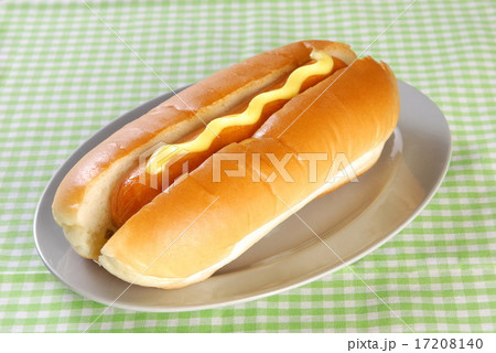 Hot dog bread 17208140