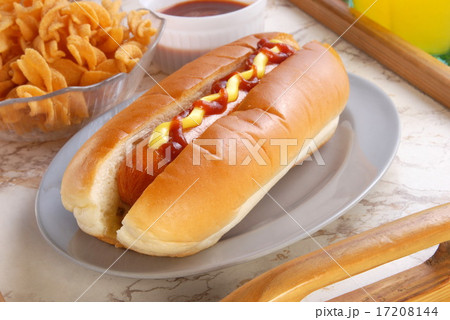 Hot dog bread 17208144