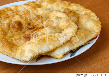 Cheburek 17210121