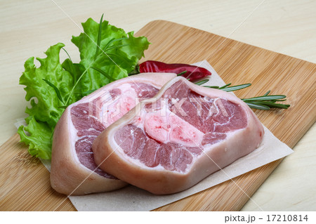 Pork knee steack 17210814