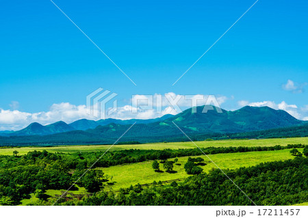 開陽台から知床連山望む (中標津町) 開陽台から知床連山望む (中標津町) 17211457