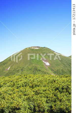 小岳から望む夏の八甲田大岳 青森県青森市 小岳から望む夏の八甲田大岳 青森県青森市 17213413