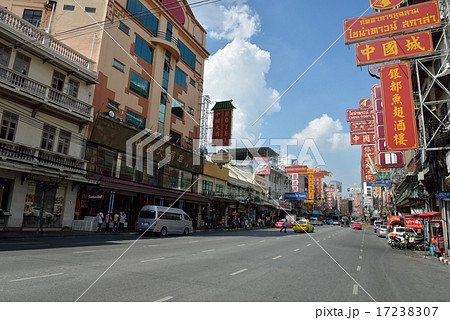 タイ・バンコクの中華街・ヤワラー通り 17238307