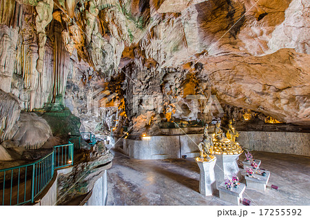 Kek Lok Tong located at Gunung Rapat,Ipoh 17255592