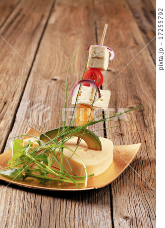 Cheese hors d'oeuvre 17255792