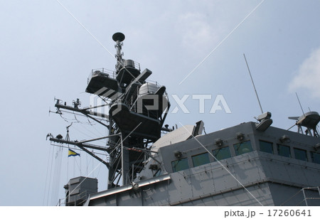 護衛艦「たかなみ」の入港風景 17260641