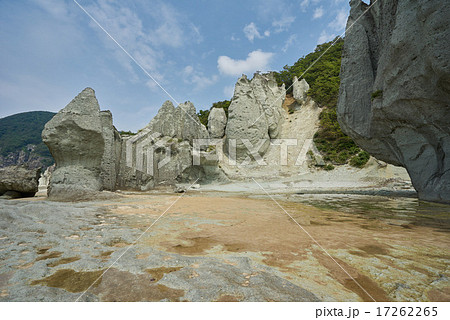 奇岩の景勝地仏が浦、「如来の首」付近を超広角撮影(下北半島、青森県) 奇岩の景勝地仏が浦、「如来の首」付近を超広角撮影(下北半島、青森県) 17262265