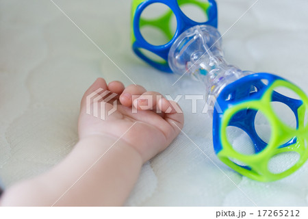 赤ちゃんの手 17265212