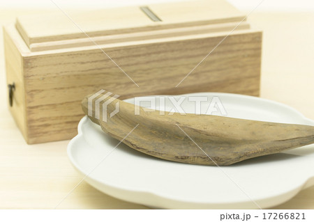 食品 カツオ節 干し椎茸 コンブ いりこ 出汁 食品 カツオ節 干し椎茸 コンブ いりこ 出汁 17266821